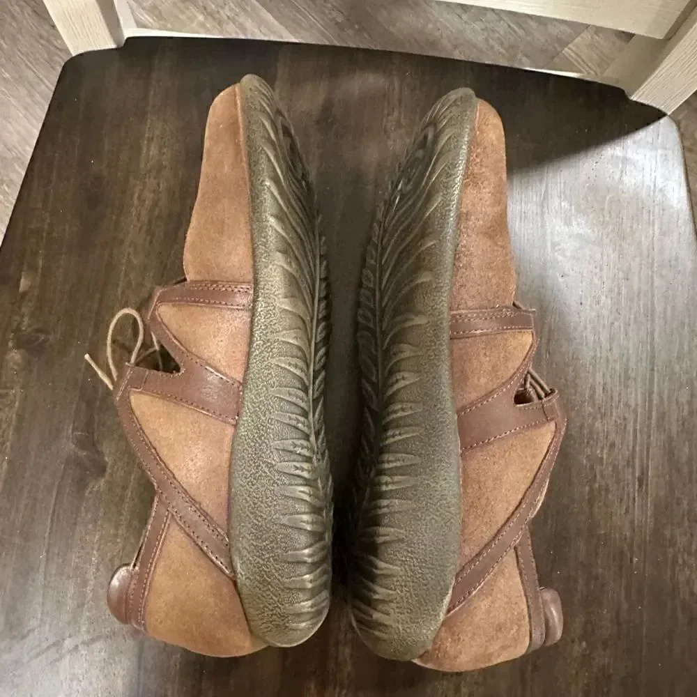 Naot Koru Timu/ 11147 Antique Brown/Toffee Brown Suede Leather Flats size 39 / 8